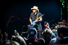 Brad Paisley with special guest Tyler Farr at Mohegan Sun Arena